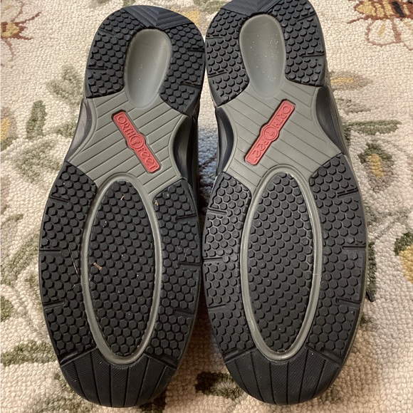 Orthofeet Men’s, casual lace shoes.  Gray size 11.5 wide. - Picture 4 of 5
